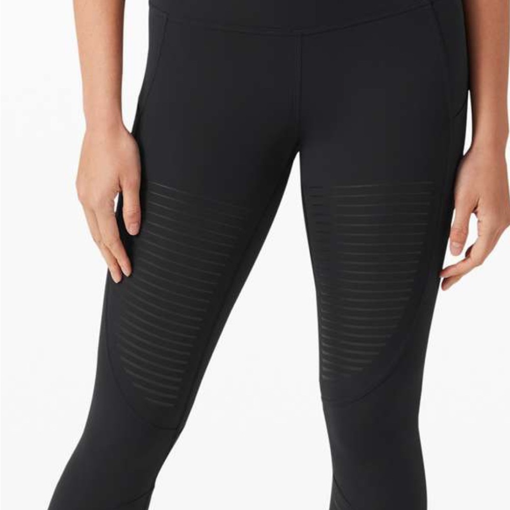 NWT Lululemon Rogue Renegade SHR Crop